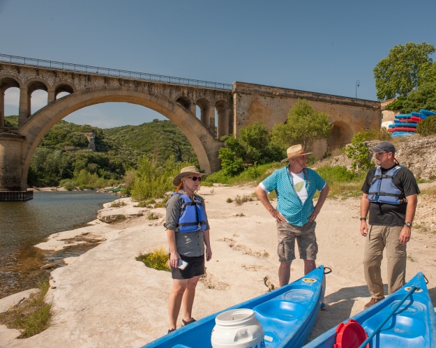 Melissa, Steve and Wayne getting the canoes ready for departure at Collias, Gaard, France